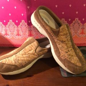 EASYSPIRIT Traveltime 8-1/2 M